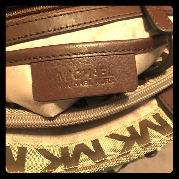 Michael Kors Purse - Picture 4 of 4